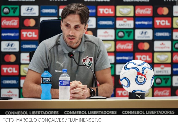 “Não sei quando se criou essa pressão externa”, lamenta técnico do Fluminense